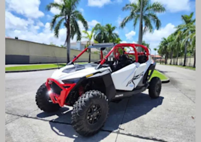 Polaris RZR pro 2021 120km